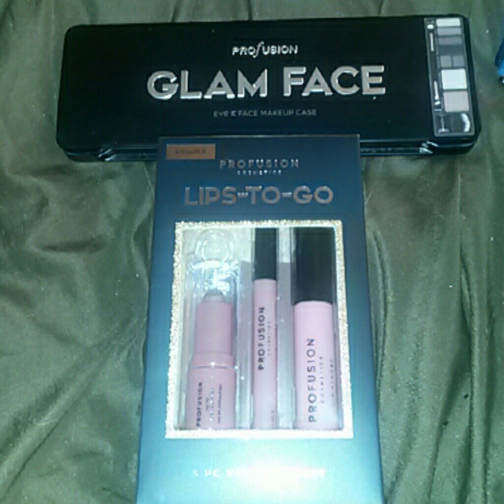 NWOT Profusion makeup kits